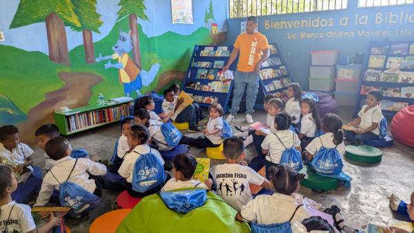 Main article image for story titled 'A Culture of Reading in Honduras'